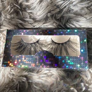 25 mm Luxury Lashes
